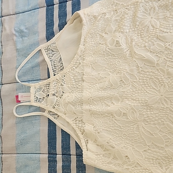 Lace Tank Top - Picture 3 of 3